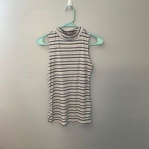 Striped Turtleneck Sleeveless Shirt!